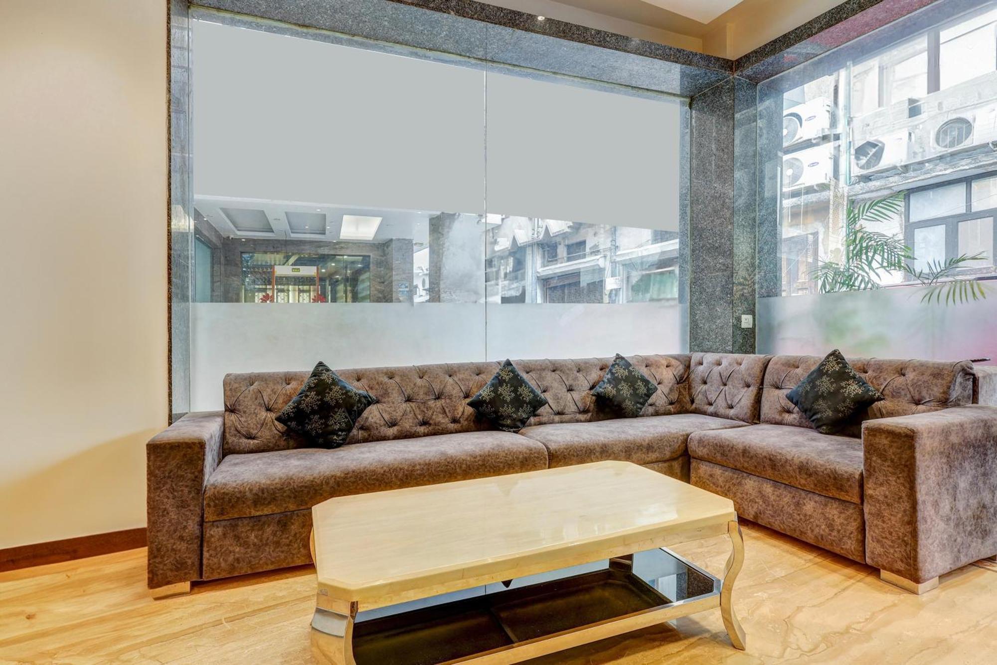 Super Townhouse Arakashan Road Paharganj Formerly Mohan International New Delhi Eksteriør billede