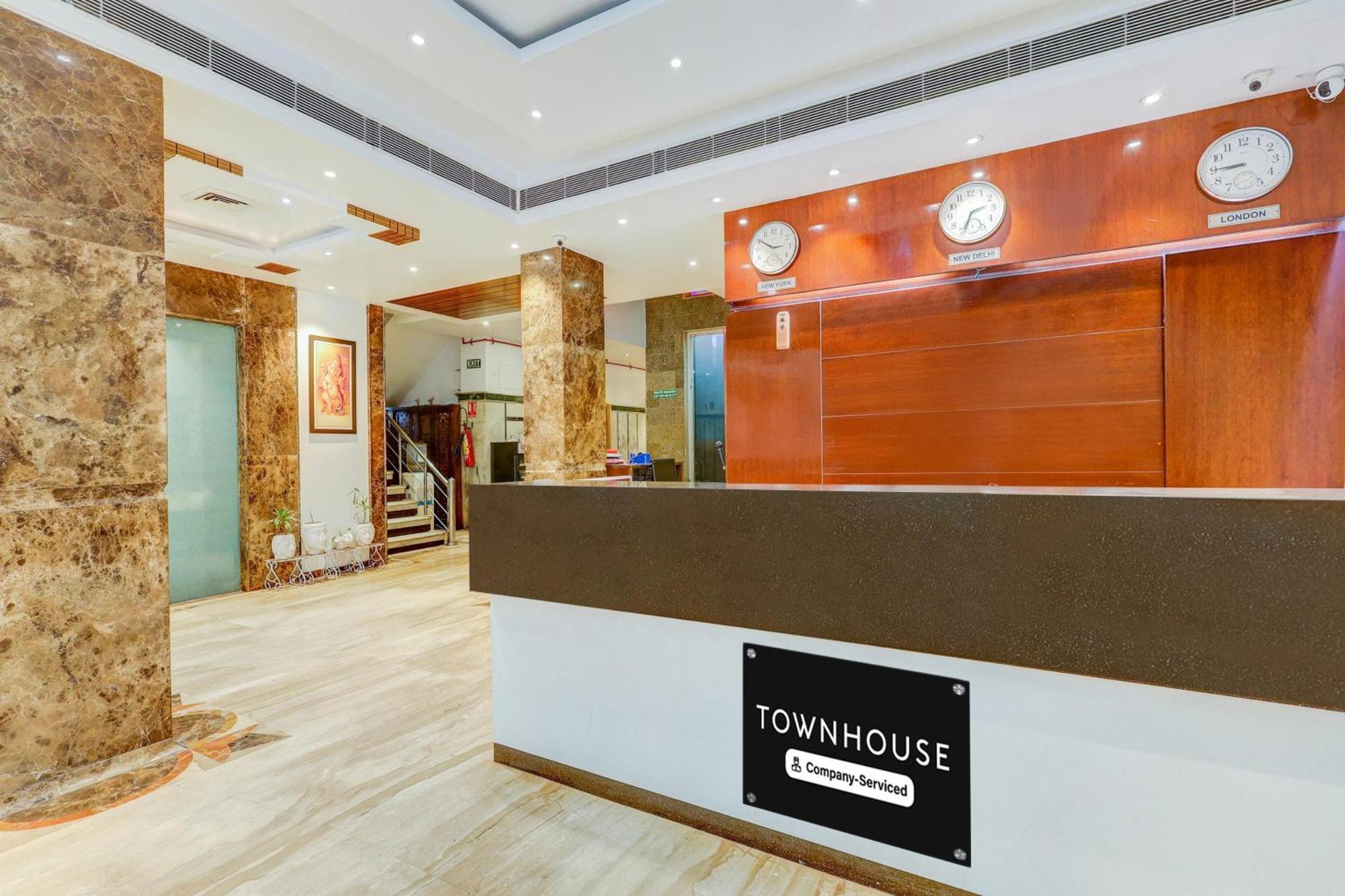 Super Townhouse Arakashan Road Paharganj Formerly Mohan International New Delhi Eksteriør billede