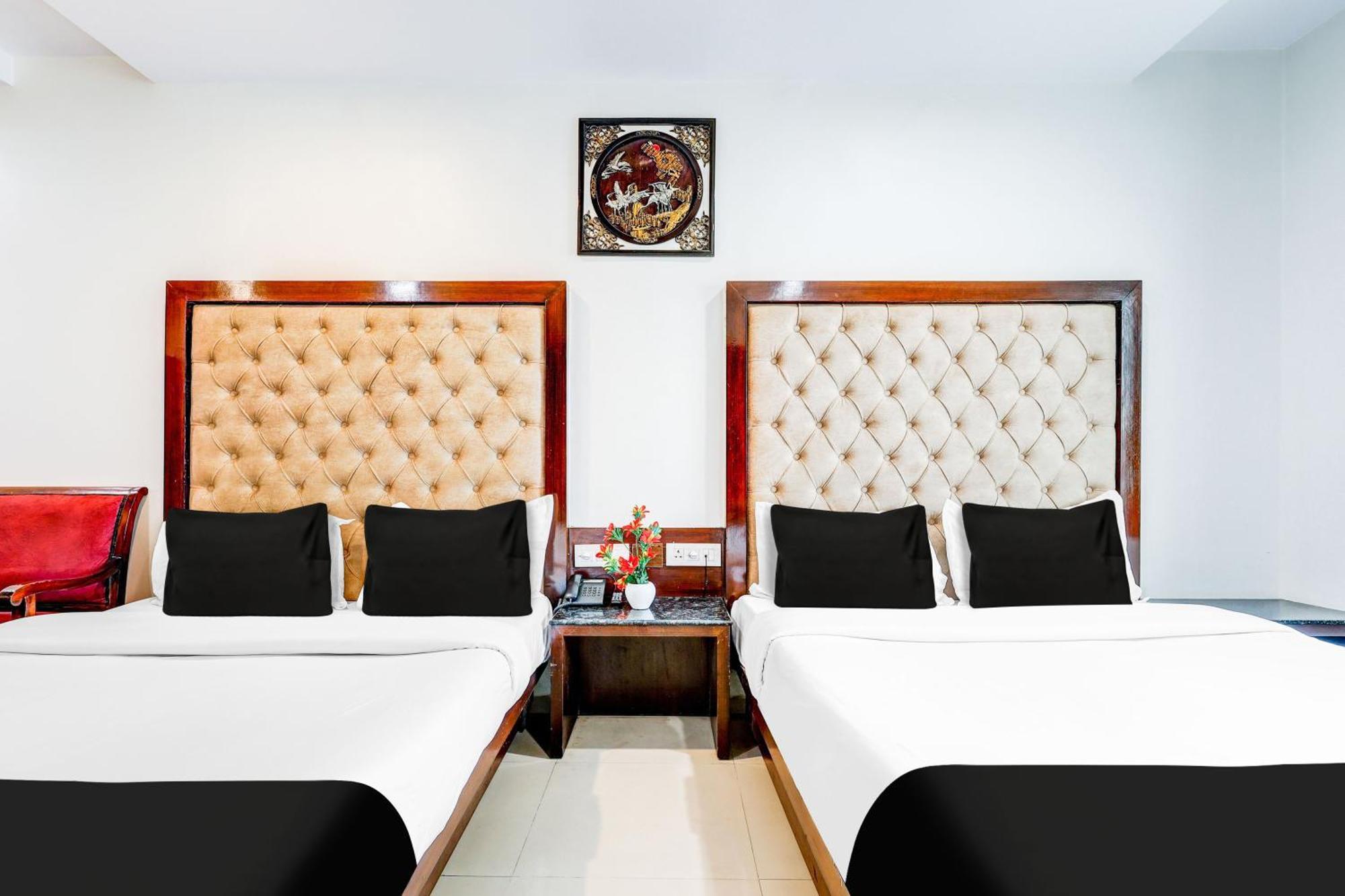 Super Townhouse Arakashan Road Paharganj Formerly Mohan International New Delhi Eksteriør billede