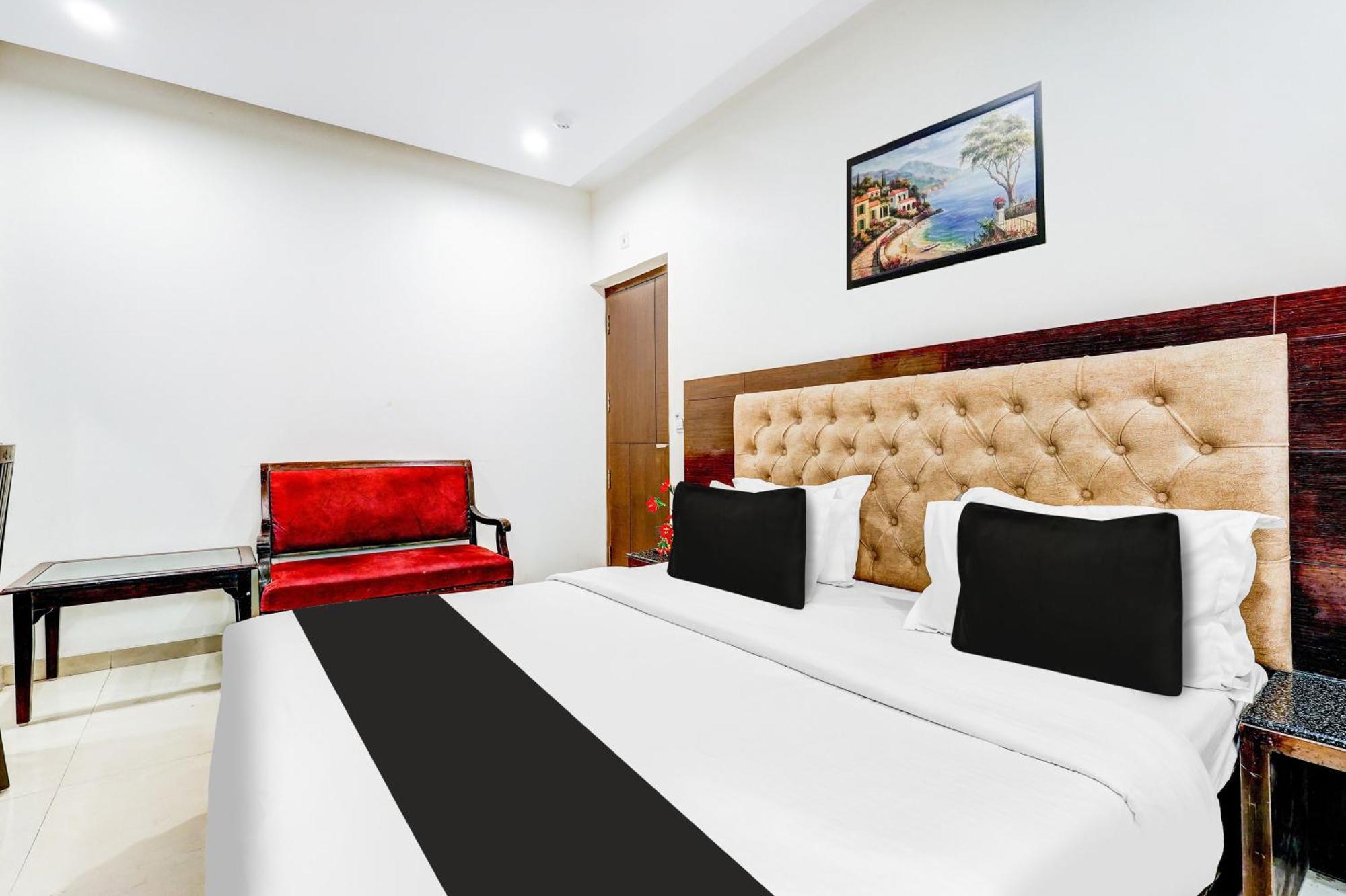 Super Townhouse Arakashan Road Paharganj Formerly Mohan International New Delhi Eksteriør billede