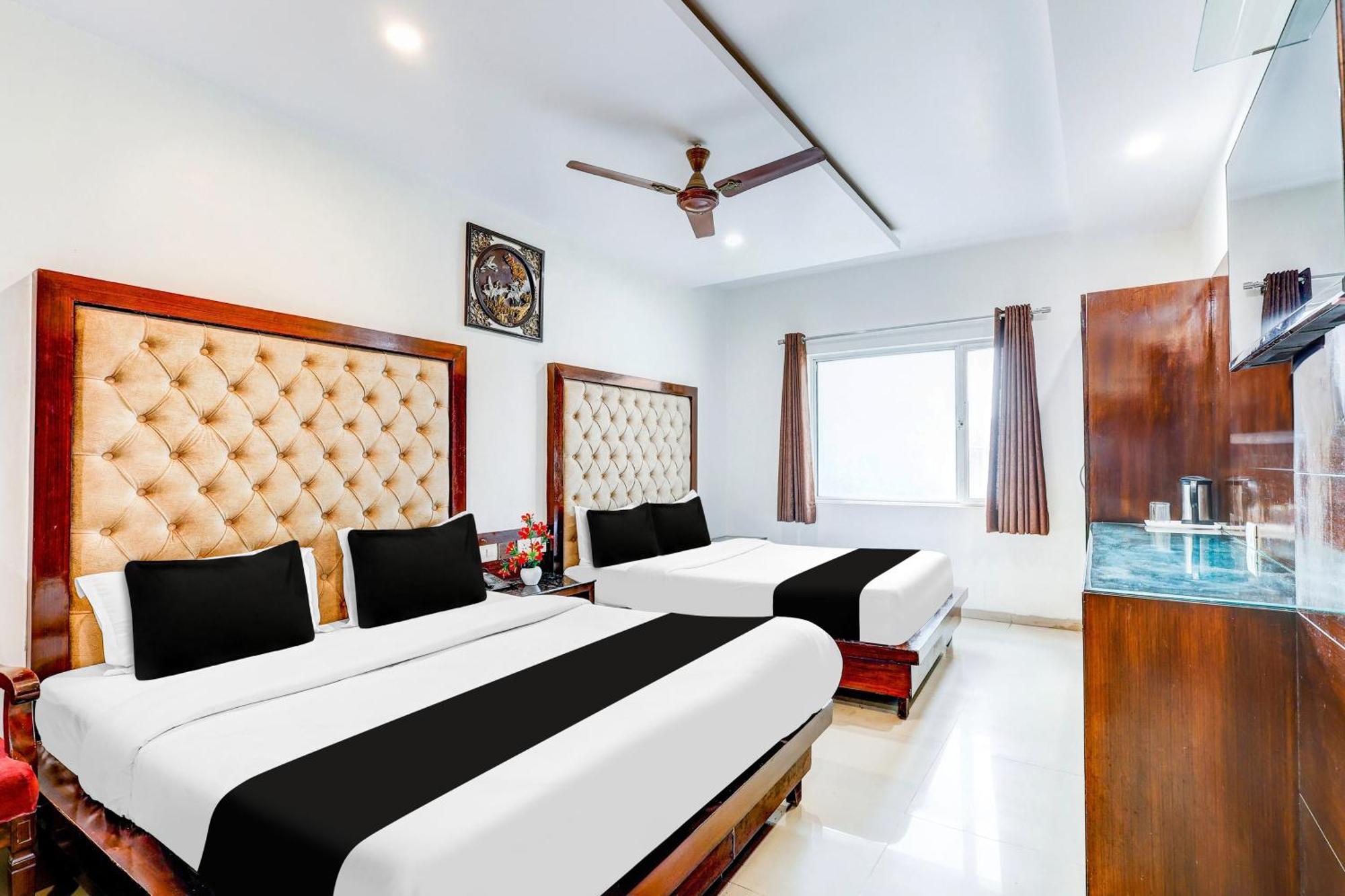 Super Townhouse Arakashan Road Paharganj Formerly Mohan International New Delhi Eksteriør billede